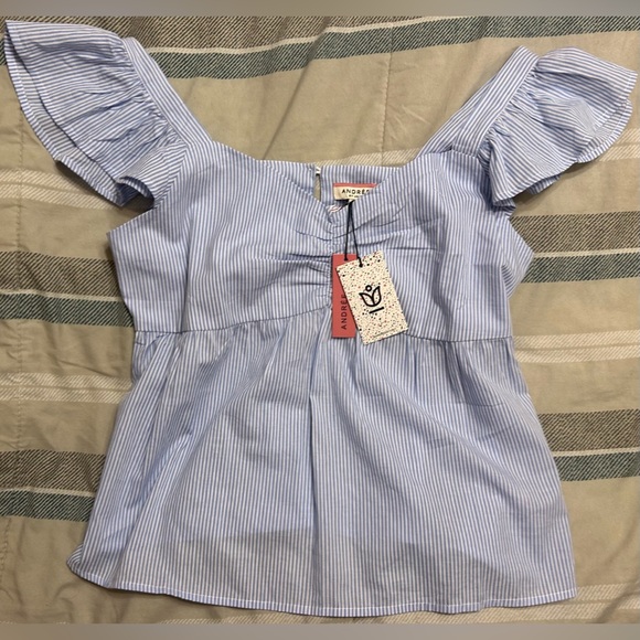 ANDREE BY UNIT Tops - NWT Andrée by Unit Top